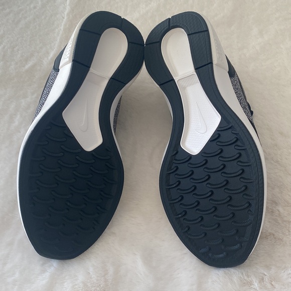 NWT NIKE Duel Racer Knit Womens Shoes - Picture 6 of 10